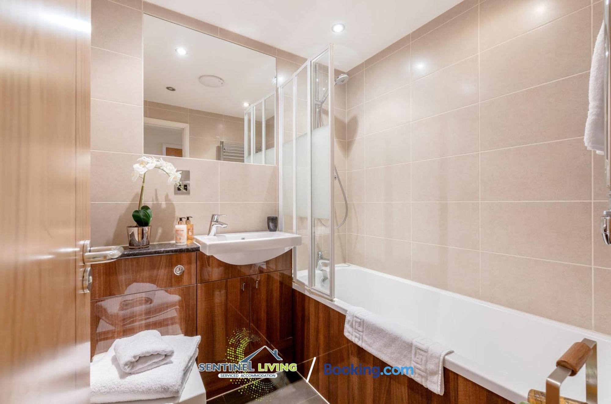Windsor Flat 2 Bed By Sentinel Living With Free Wifi And Parking Lejlighed Eksteriør billede