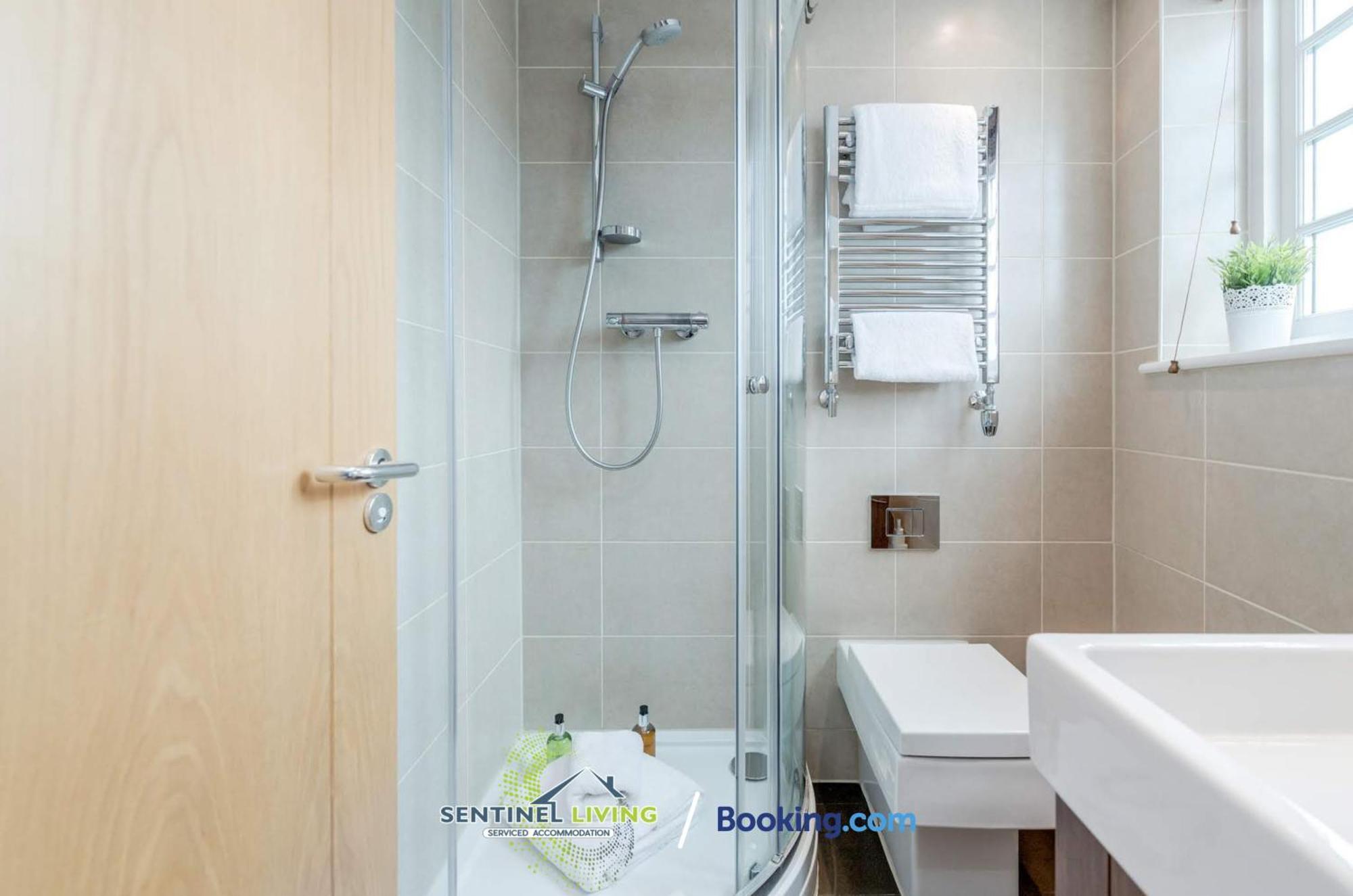 Windsor Flat 2 Bed By Sentinel Living With Free Wifi And Parking Lejlighed Eksteriør billede