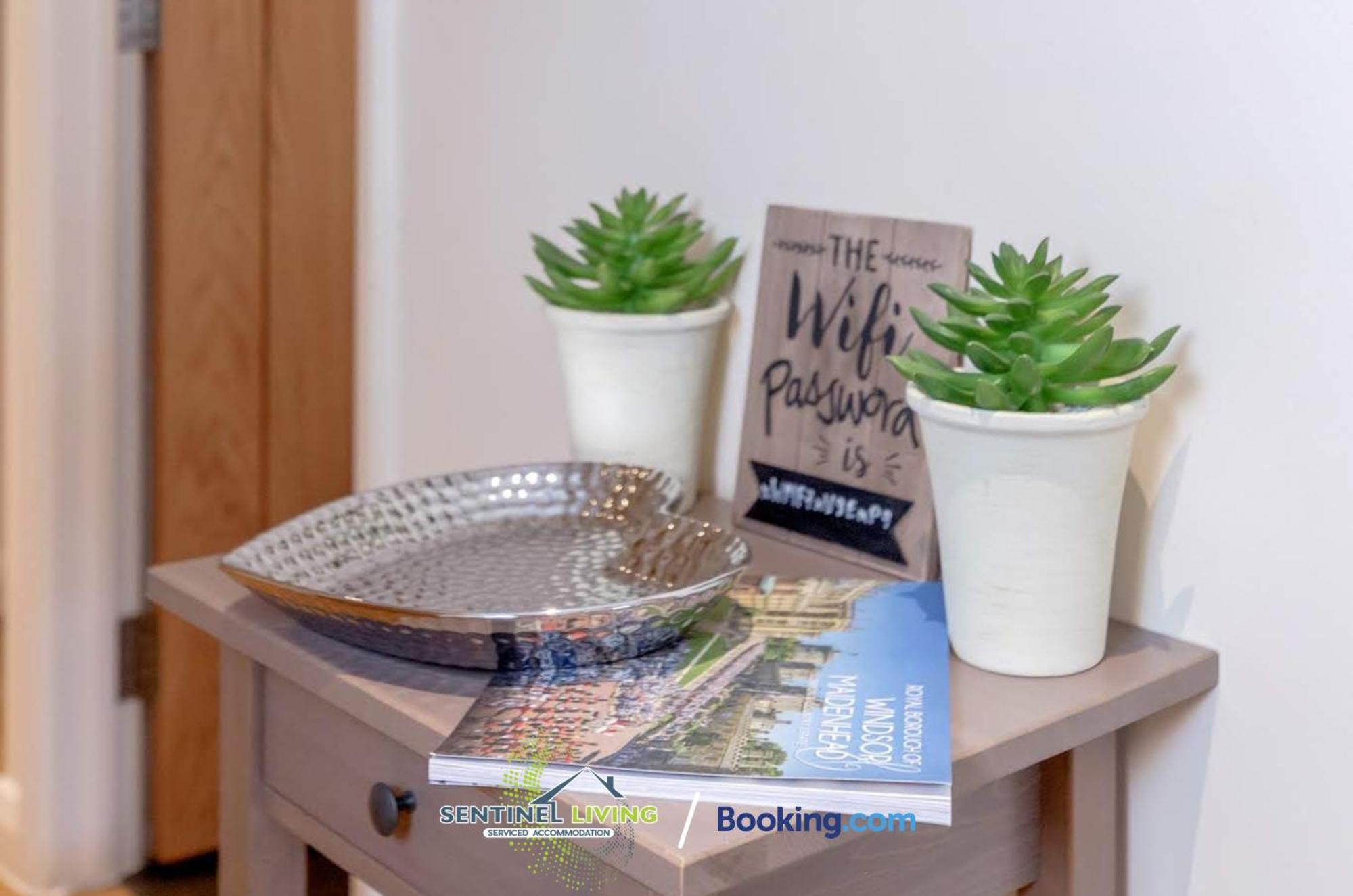 Windsor Flat 2 Bed By Sentinel Living With Free Wifi And Parking Lejlighed Eksteriør billede
